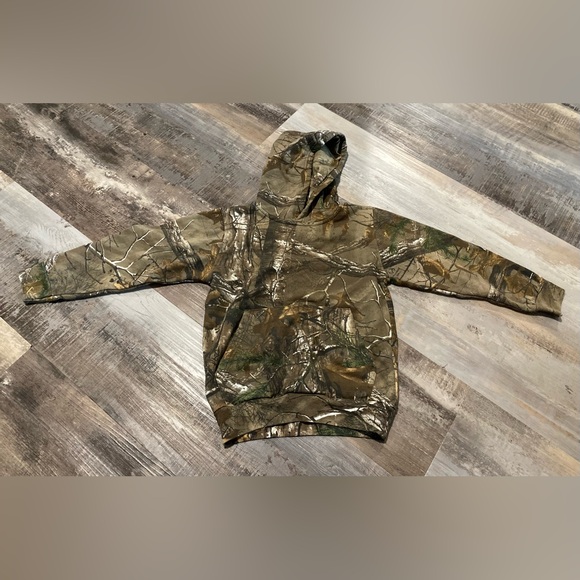 Game Winner youth M camo hoodie - Picture 1 of 5